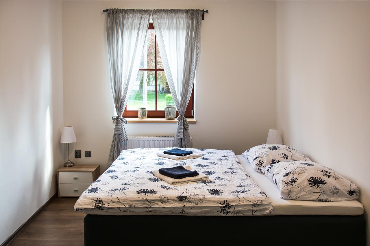 Hotel Hubert Slavonice Bagian luar foto