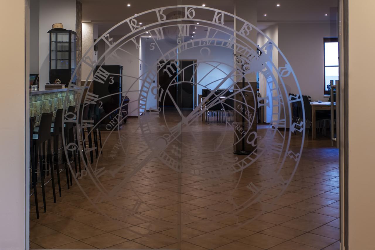 Hotel Hubert Slavonice Bagian luar foto