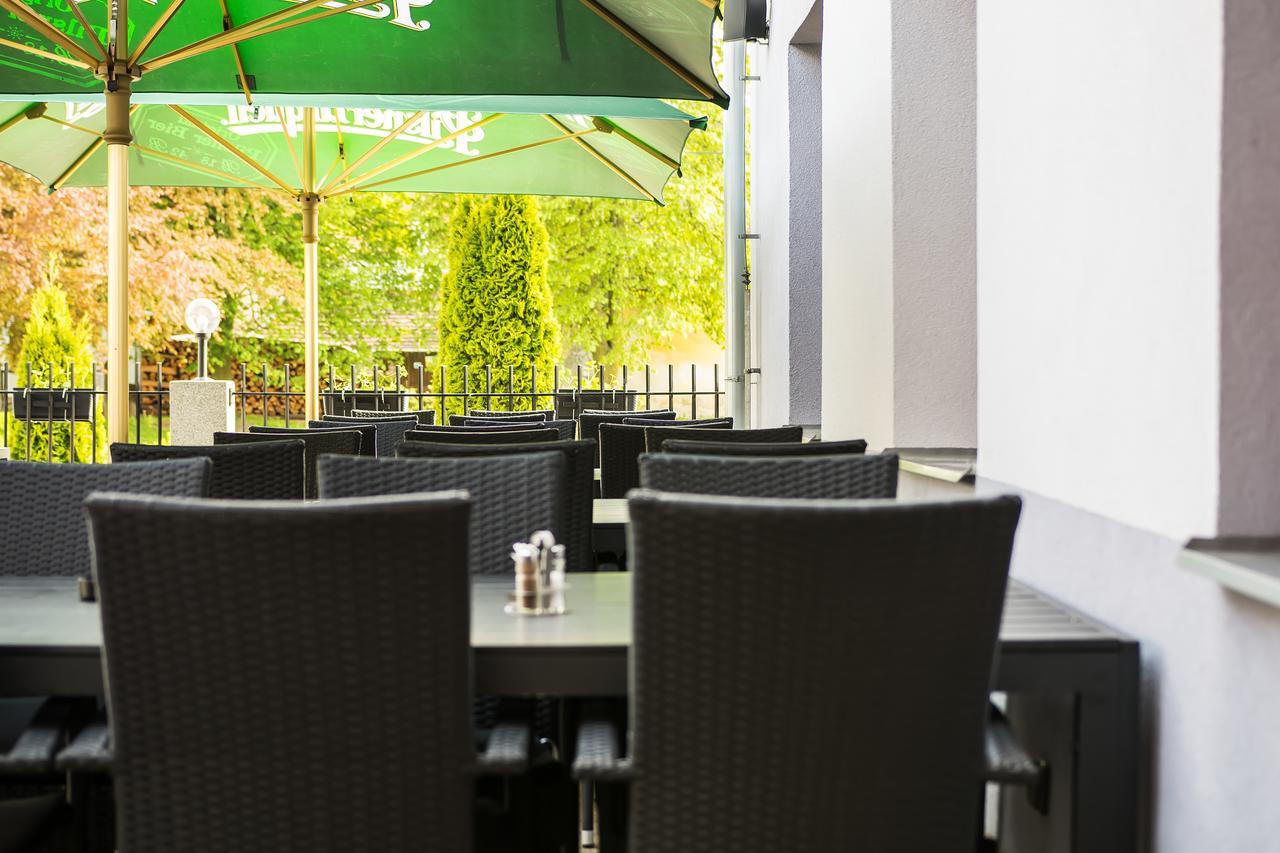 Hotel Hubert Slavonice Bagian luar foto
